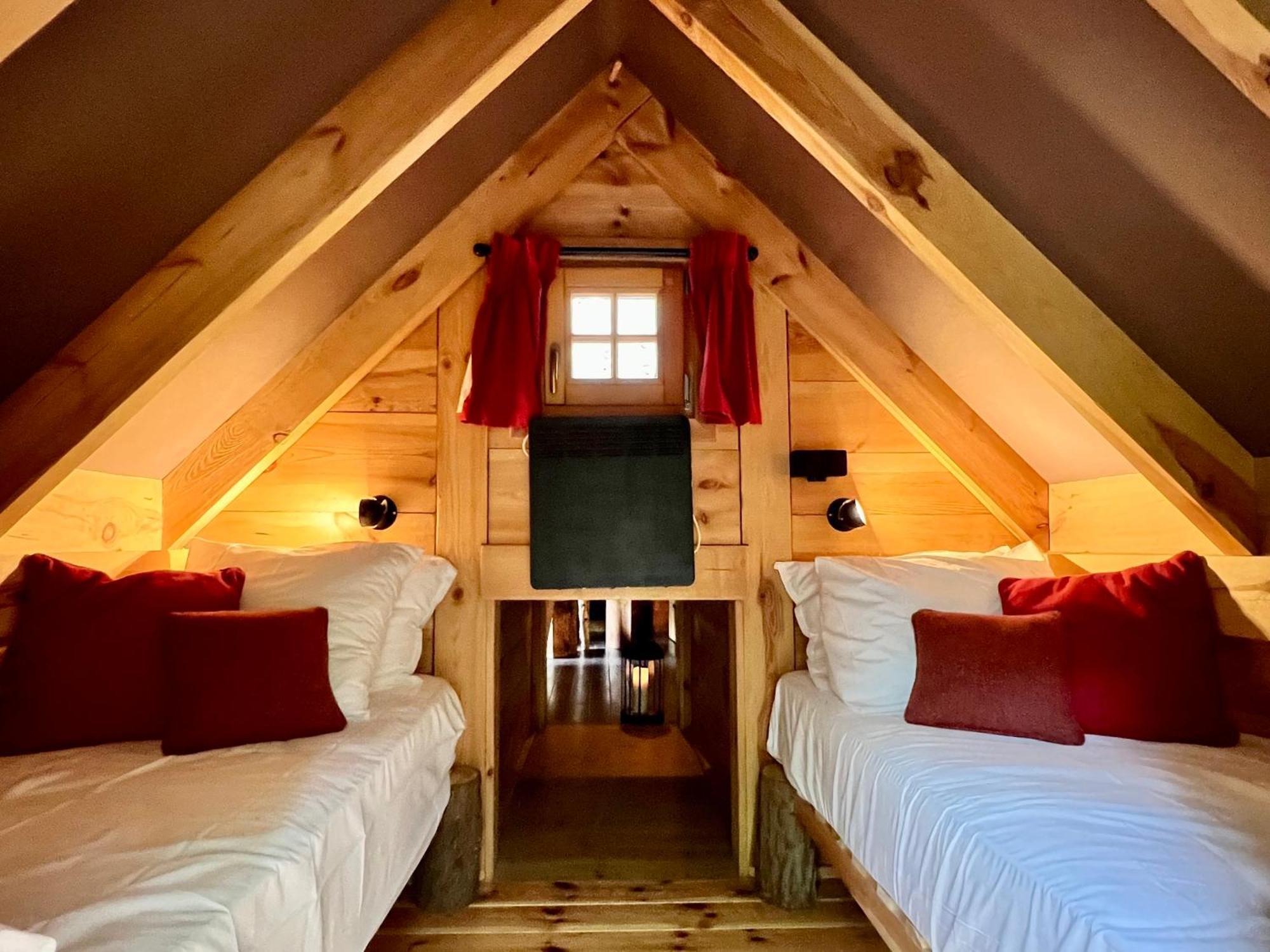 Les Cabanes De Rensiwez Mabompre 외부 사진
