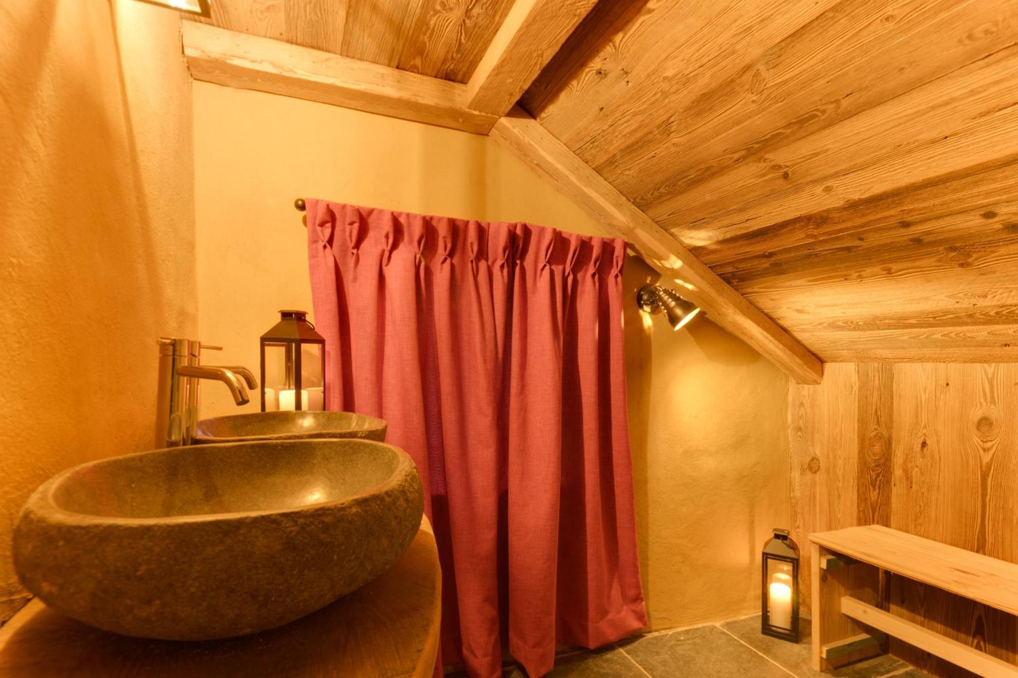 Les Cabanes De Rensiwez Mabompre 외부 사진