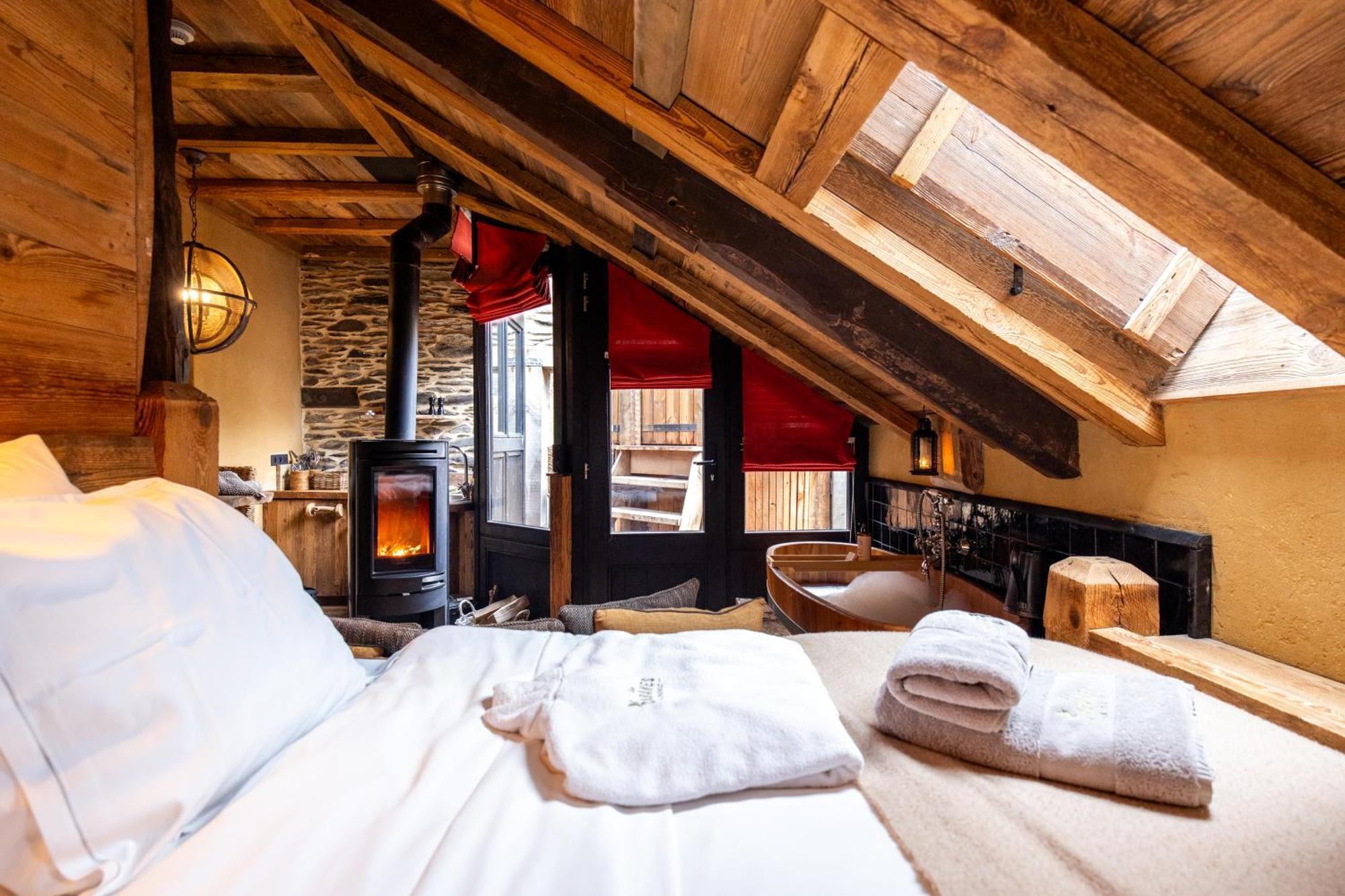 Les Cabanes De Rensiwez Mabompre 외부 사진